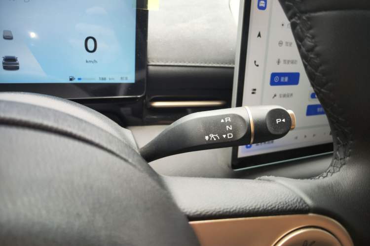 Used Baojun Yunhai 2024 140km Plug-in Hybrid Version Gear Lever
