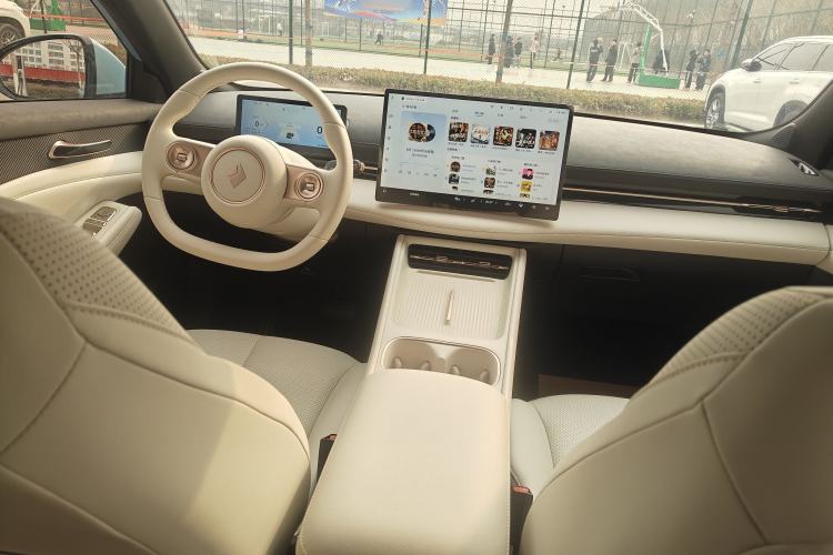 Used Baojun Yunhai 2024 600km Pure Electric Version Interior 2