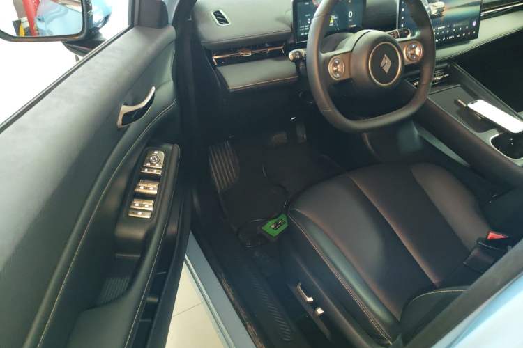 Used Baojun Yunhai 2024 600km Pure Electric Version Interior 3
