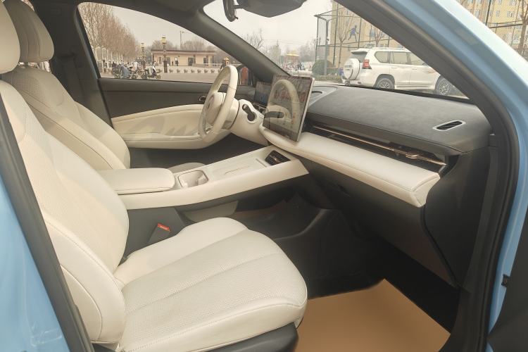 Used Baojun Yunhai 2024 600km Pure Electric Version Interior 3