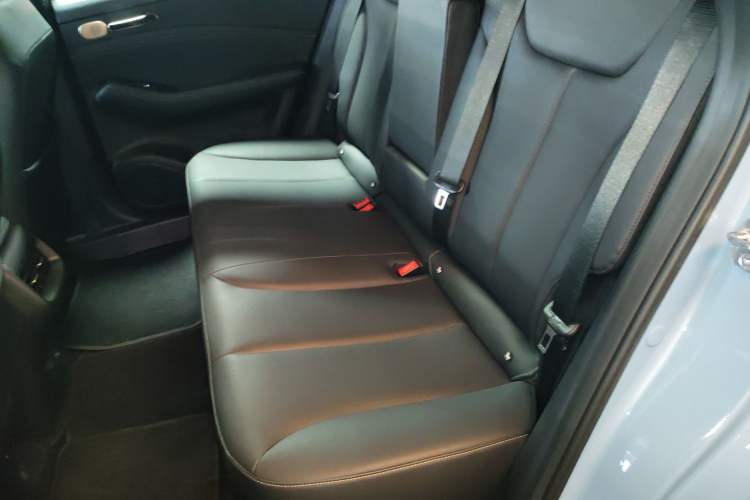 Used Baojun Yunhai 2024 600km Pure Electric Version Interior 4