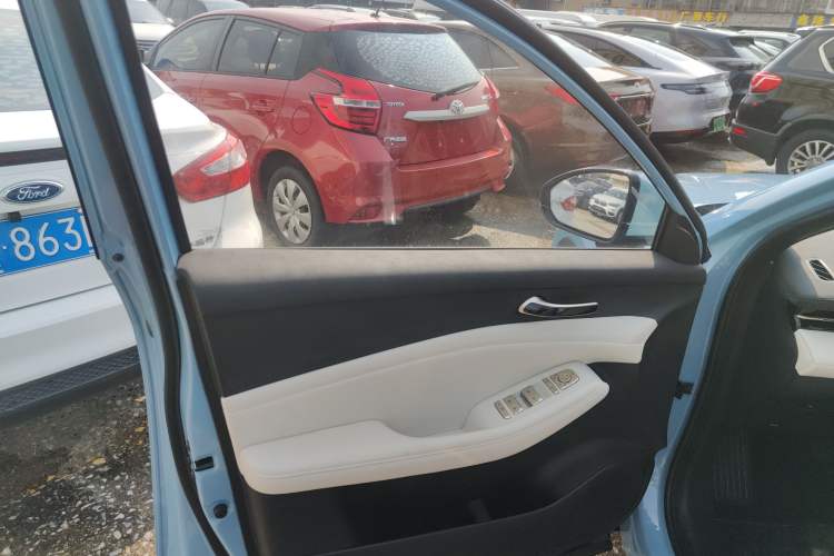 Used Baojun Yunhai 2024 140km Plug-in Hybrid Version Left Front Door Interior
