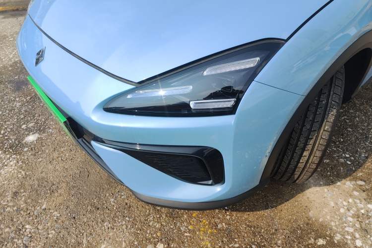 Used Baojun Yunhai 2024 140km Plug-in Hybrid Version Left Front Headlight