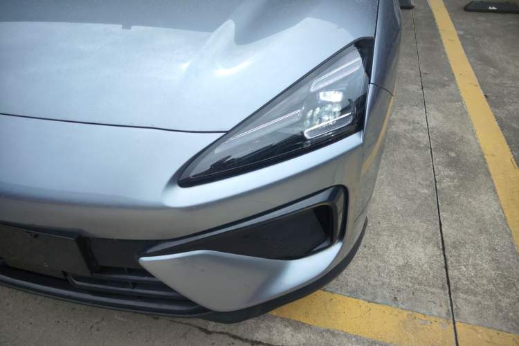 Used Baojun Yunhai 2024 140km Plug-in Hybrid Version Left Front Headlight