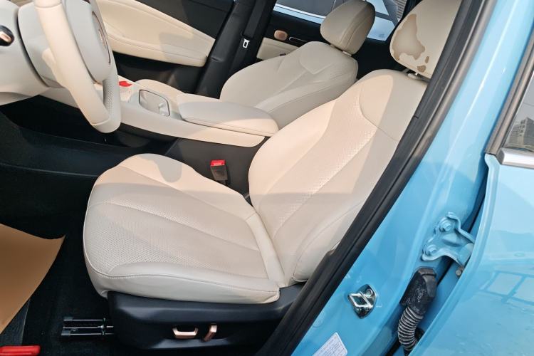 Used Baojun Yunhai 2024 600km Pure Electric Version Left Front Seat