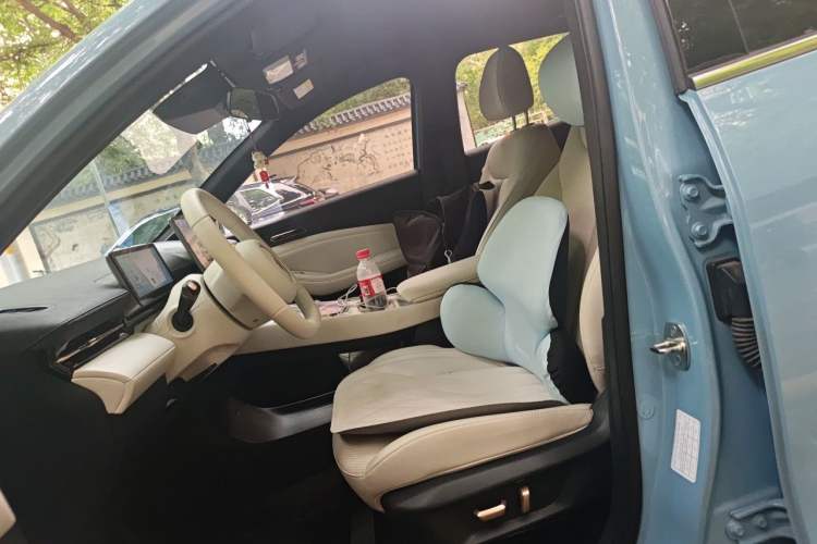 Used Baojun Yunhai 2024 140km Plug-in Hybrid Version Left Front Seat