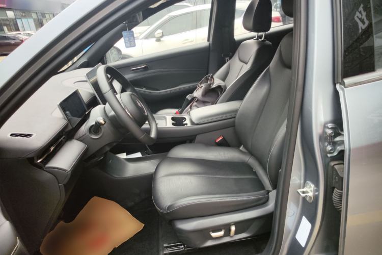 Used Baojun Yunhai 2024 140km Plug-in Hybrid Version Left Front Seat