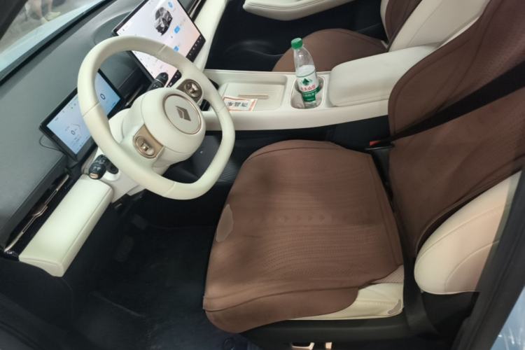 Used Baojun Yunhai 2024 600km Pure Electric Version Left Front Seat