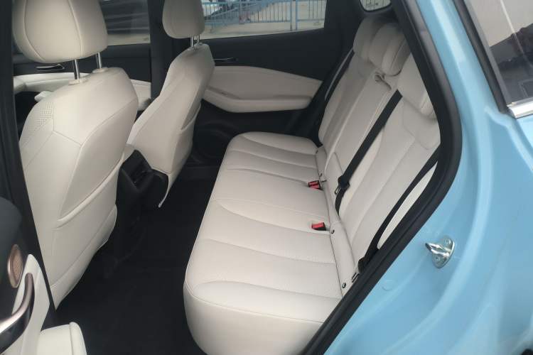 Used Baojun Yunhai 2024 600km Pure Electric Version Left Rear Seat