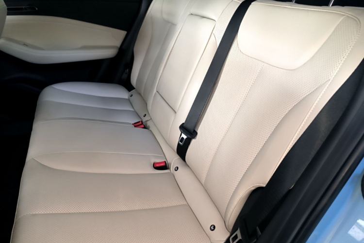 Used Baojun Yunhai 2024 140km Plug-in Hybrid Version Left Rear Seat