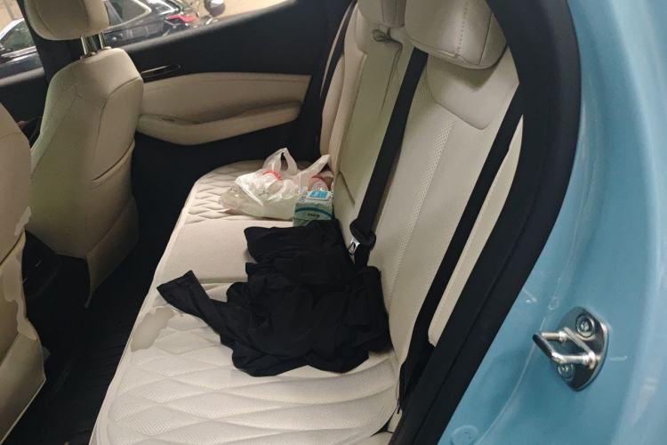 Used Baojun Yunhai 2024 140km Plug-in Hybrid Version Left Rear Seat