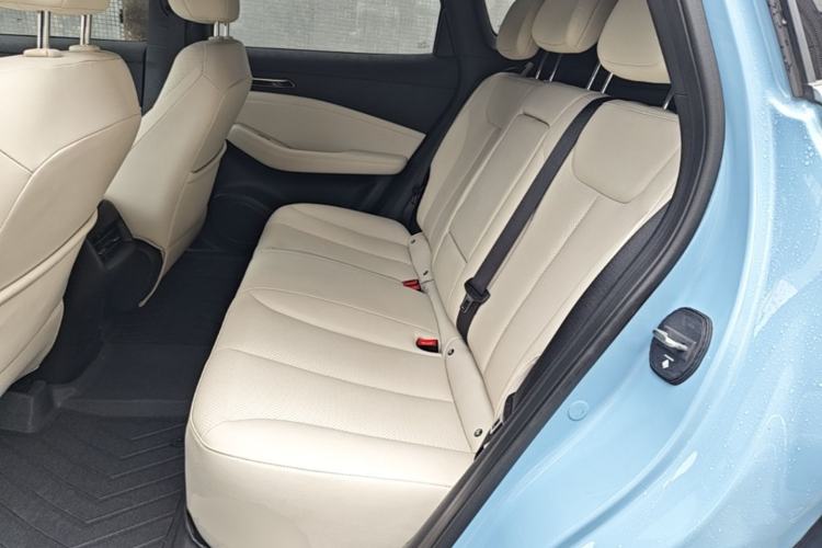 Used Baojun Yunhai 2024 140km Plug-in Hybrid Version Left Rear Seat