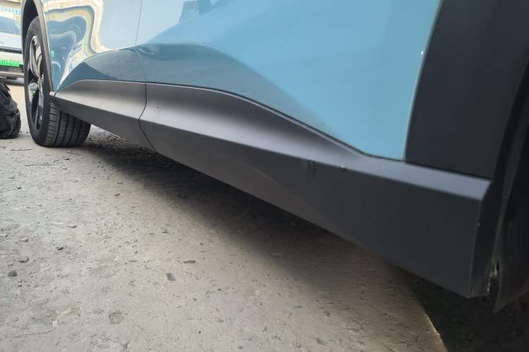 Used Baojun Yunhai 2024 600km Pure Electric Version Left Side Sill