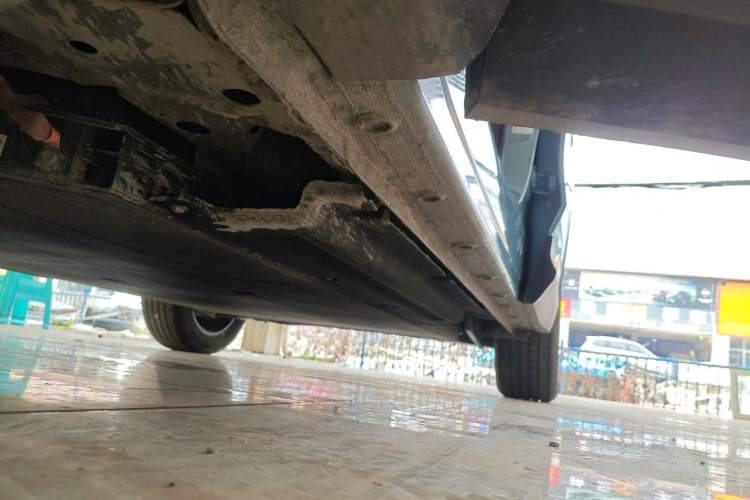 Used Baojun Yunhai 2024 600km Pure Electric Version Left Side Sill