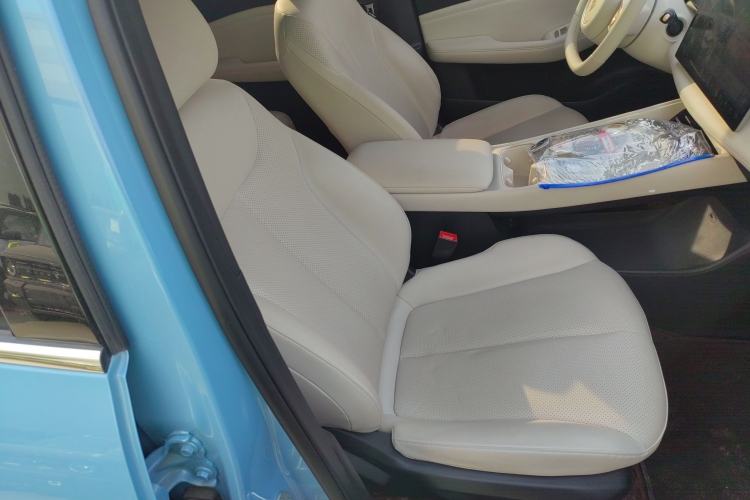 Used Baojun Yunhai 2024 600km Pure Electric Version Right Front Seat