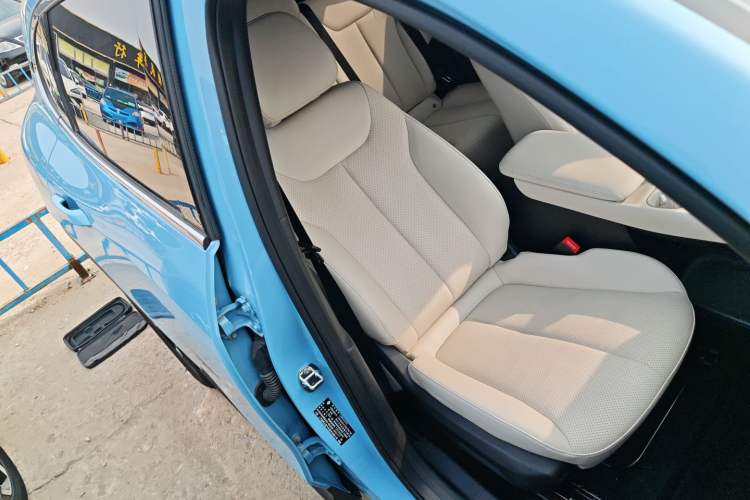 Used Baojun Yunhai 2024 600km Pure Electric Version Right Front Seat