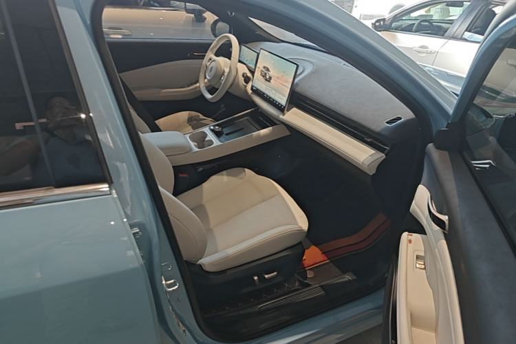 Used Baojun Yunhai 2024 600km Pure Electric Version Right Front Seat