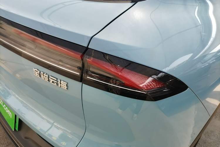 Used Baojun Yunhai 2024 600km Pure Electric Version Right Rear Taillight
