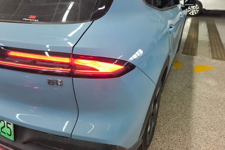 Used Baojun Yunhai 2024 600km Pure Electric Version Right Rear Taillight