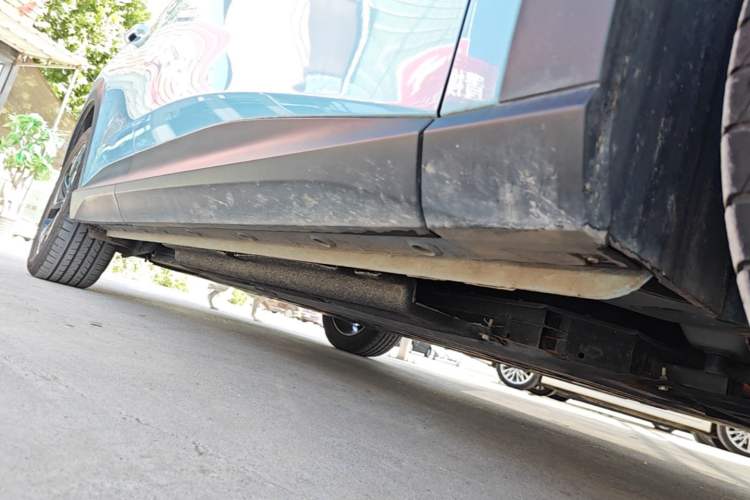 Used Baojun Yunhai 2024 600km Pure Electric Version Right Side Sill