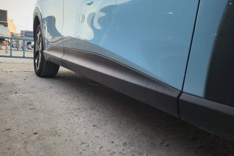 Used Baojun Yunhai 2024 600km Pure Electric Version Right Side Sill