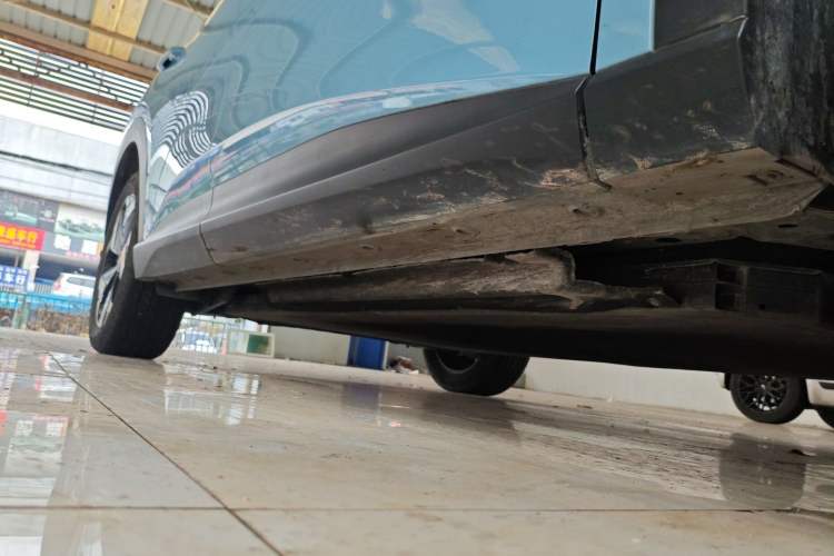 Used Baojun Yunhai 2024 600km Pure Electric Version Right Side Sill