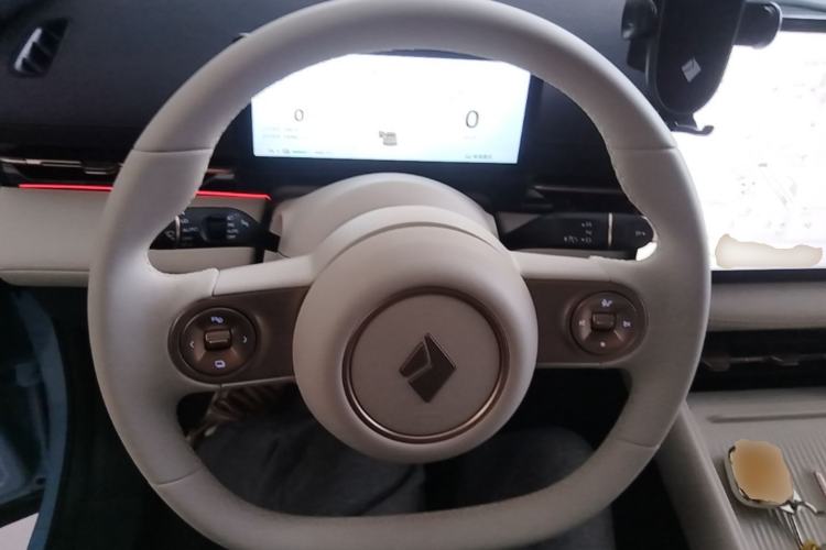 Used Baojun Yunhai 2024 600km Pure Electric Version Steering Wheel