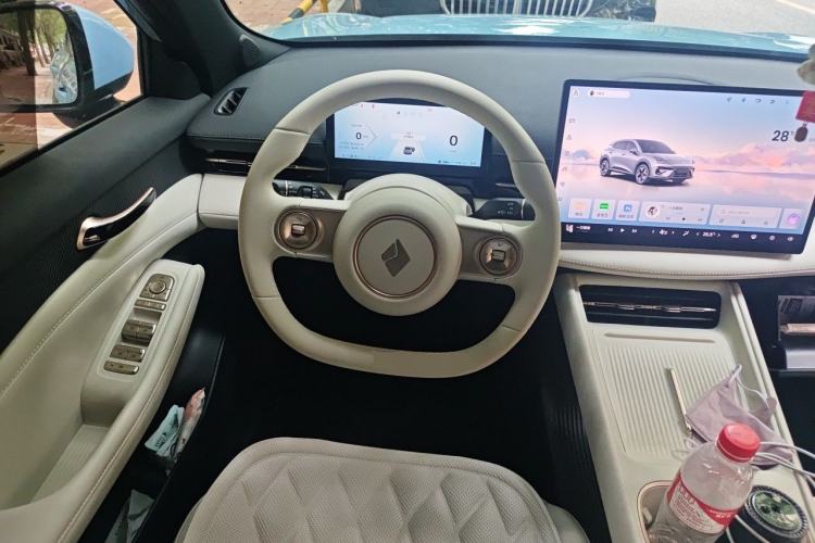 Used Baojun Yunhai 2024 140km Plug-in Hybrid Version Steering Wheel