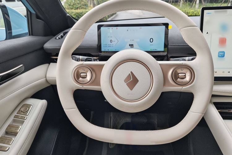 Used Baojun Yunhai 2024 600km Pure Electric Version Steering Wheel