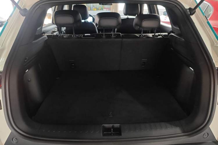 Used Baojun Yunhai 2024 600km Pure Electric Version Trunk