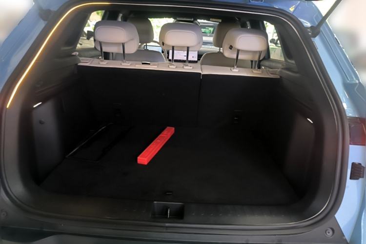 Used Baojun Yunhai 2024 140km Plug-in Hybrid Version Trunk