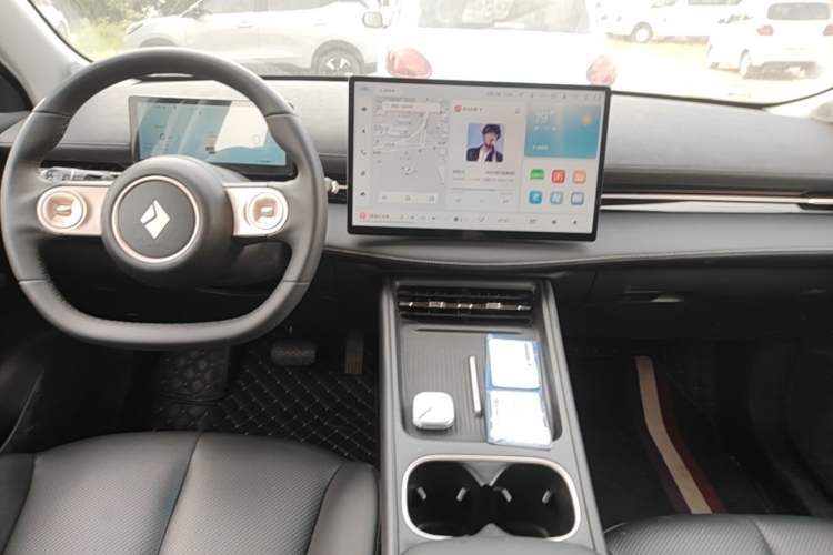 Used Baojun Yunhai 2024 600km Pure Electric Version Audio And AC Panel