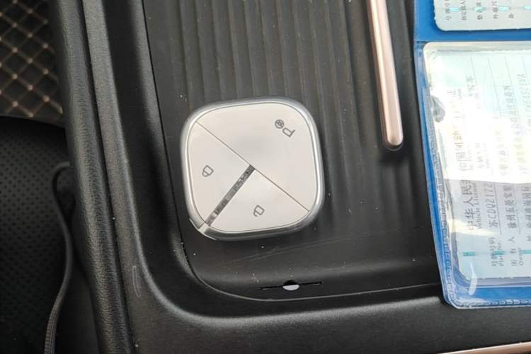 Used Baojun Yunhai 2024 600km Pure Electric Version Interior 1