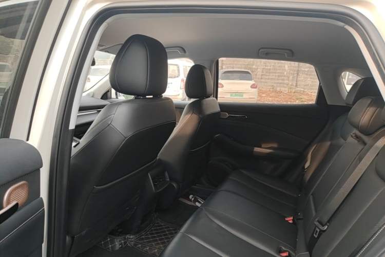 Used Baojun Yunhai 2024 600km Pure Electric Version Left Rear Seat