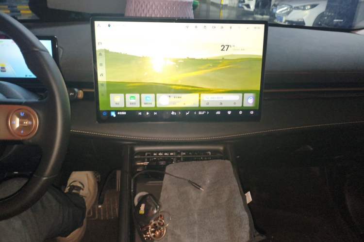 Used Baojun Yunhai 2024 140km Plug-in Hybrid Version Audio And AC Panel