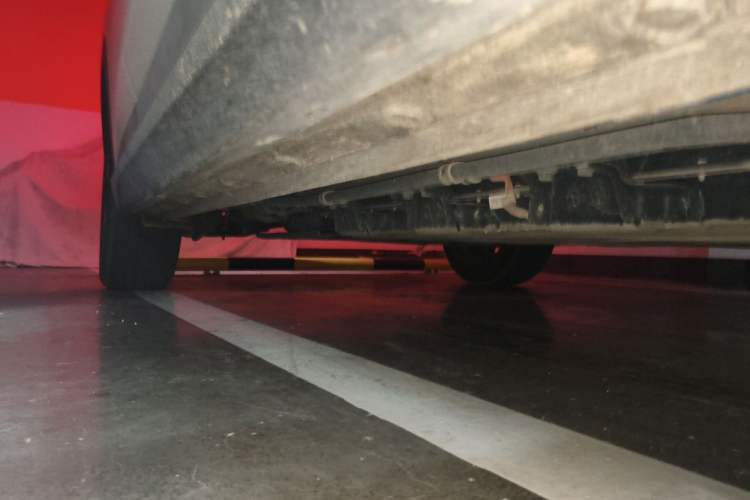 Used Baojun Yunhai 2024 140km Plug-in Hybrid Version Chassis Front Right