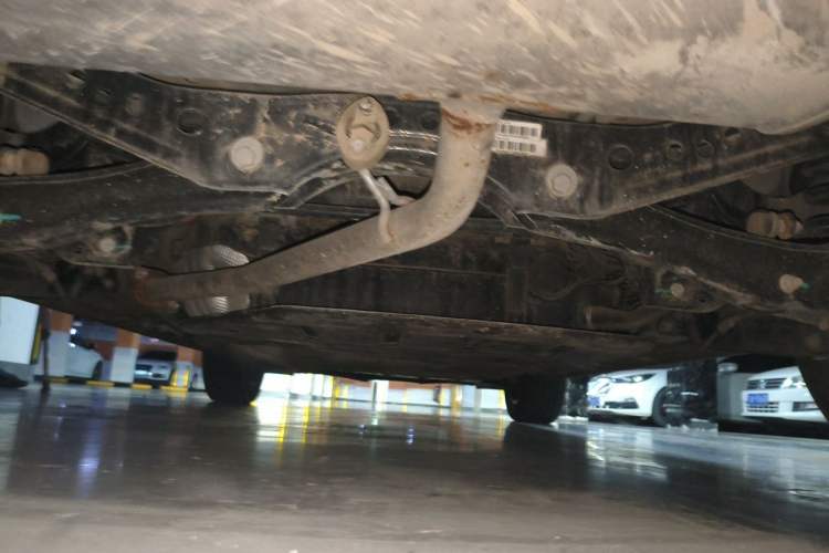Used Baojun Yunhai 2024 140km Plug-in Hybrid Version Chassis Rear