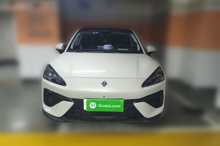 Used Baojun Yunhai 2024 140km Plug-in Hybrid Version Front