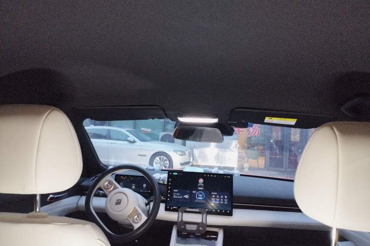 Used Baojun Yunhai 2024 140km Plug-in Hybrid Version Headliner