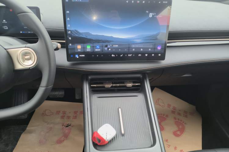 Used Baojun Yunhai 2024 140km Plug-in Hybrid Version Audio And AC Panel