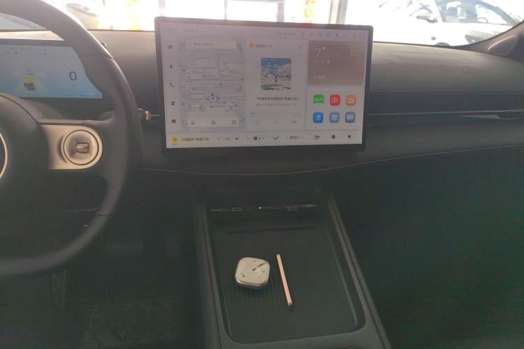 Used Baojun Yunhai 2024 140km Plug-in Hybrid Version Audio And AC Panel