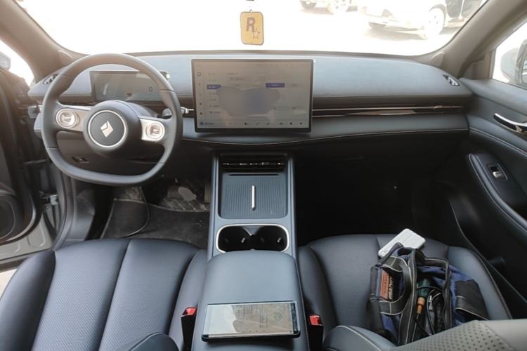 Used Baojun Yunhai 2024 140km Plug-in Hybrid Version Center Console