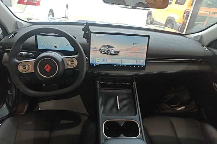 Used Baojun Yunhai 2024 600km Pure Electric Version Center Console