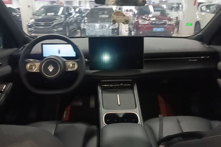 Used Baojun Yunhai 2024 140km Plug-in Hybrid Version Center Console