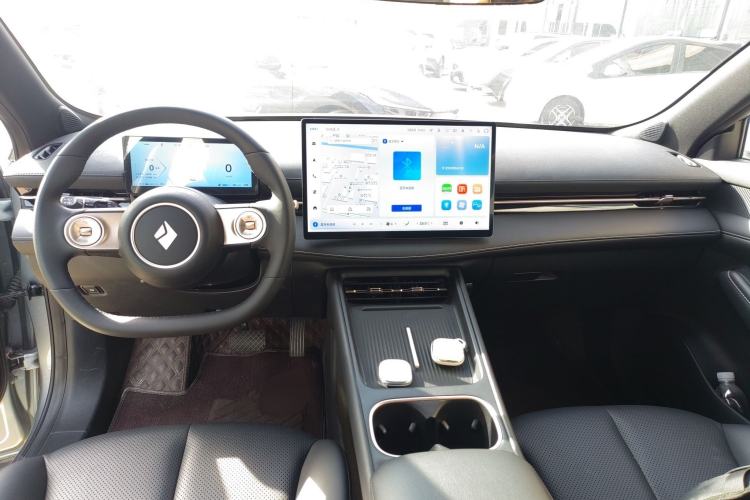Used Baojun Yunhai 2024 140km Plug-in Hybrid Version Center Console