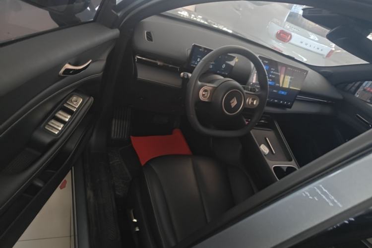 Used Baojun Yunhai 2024 140km Plug-in Hybrid Version Driver Seat
