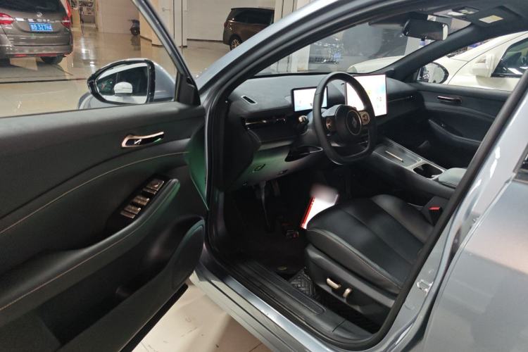 Used Baojun Yunhai 2024 140km Plug-in Hybrid Version Driver Seat