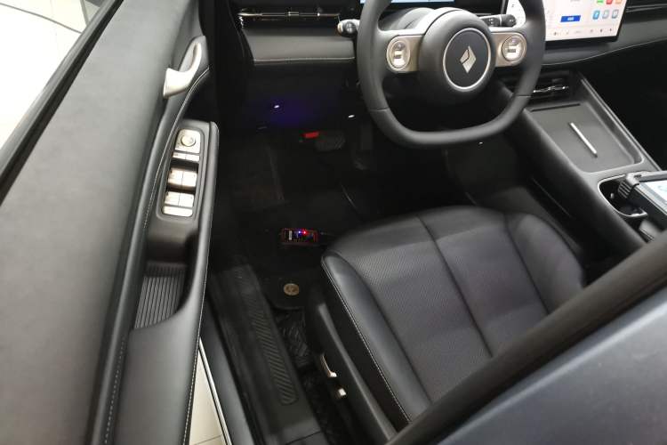 Used Baojun Yunhai 2024 140km Plug-in Hybrid Version Driver Seat