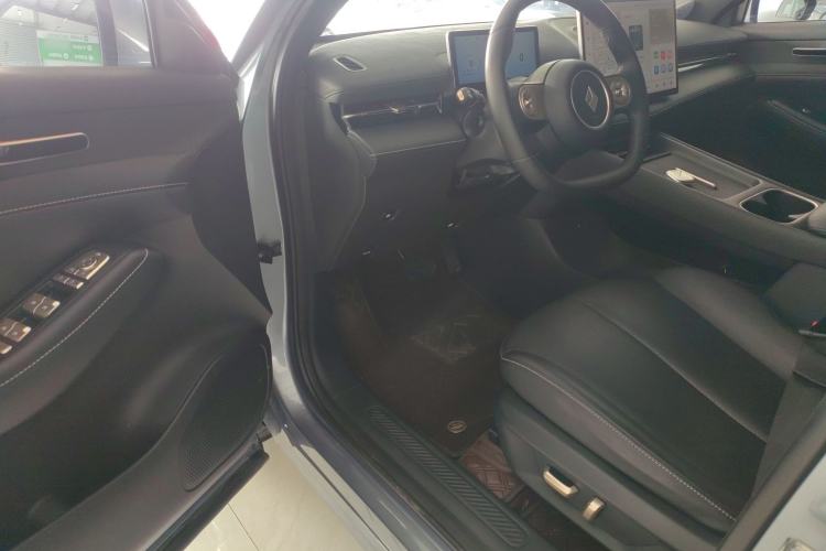 Used Baojun Yunhai 2024 140km Plug-in Hybrid Version Driver Seat