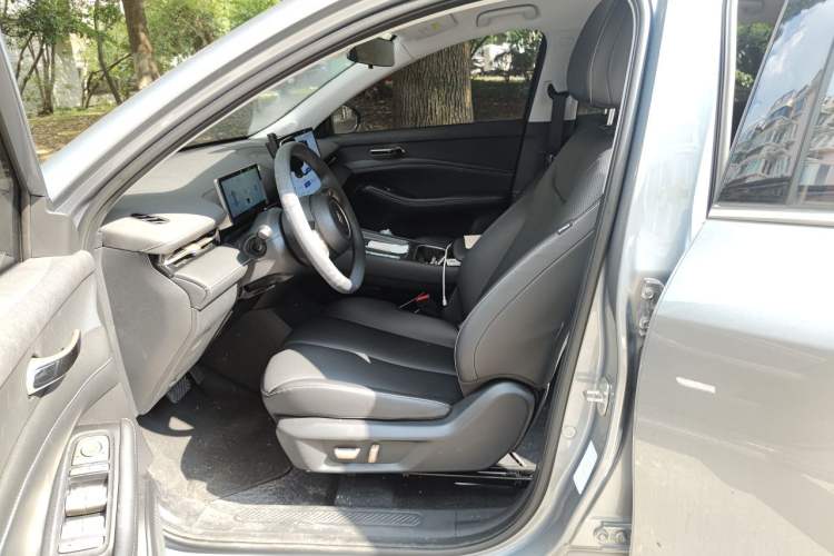 Used Baojun Yunhai 2024 600km Pure Electric Version Driver Seat